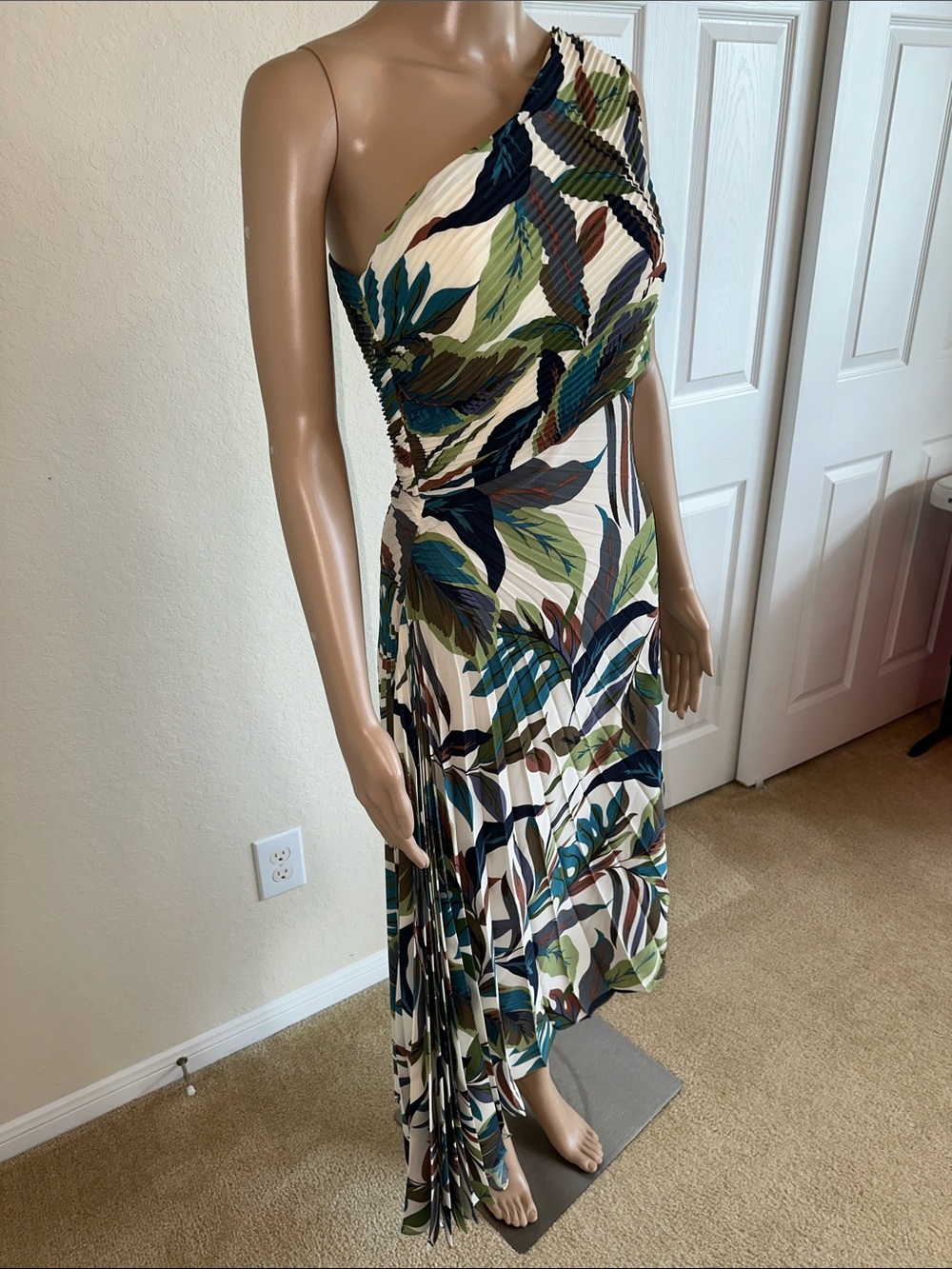 NWT Nicole Miller One-Shoulder Maxi Dress in Green, Blue, Brown, Cream Size 4 - Picture 2 of 16